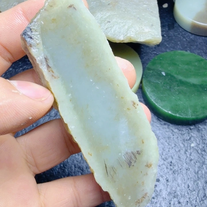 和田玉（糖玉）未镶嵌珠宝奇石