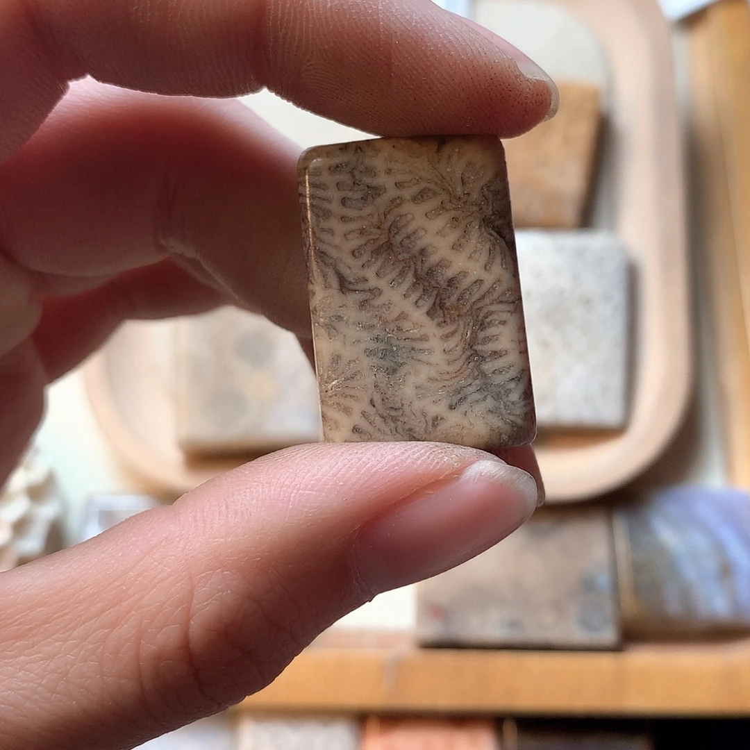 石英质玉颈饰未镶嵌福*