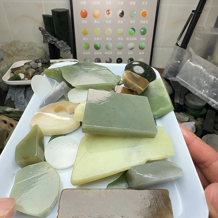 草***原和田玉（糖玉）未镶嵌珠宝半成品