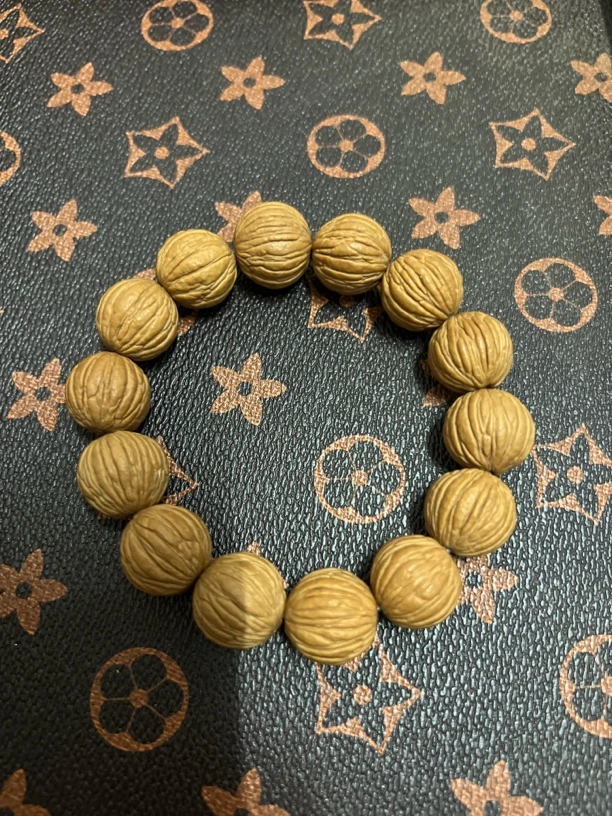 天然原桩原皮文玩核桃