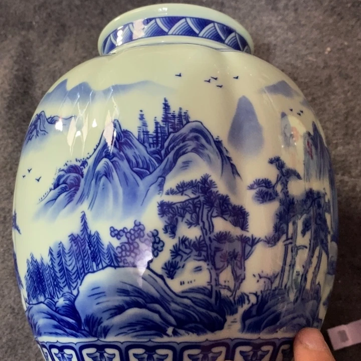 摆件陶绿稀土青花山水大罐子