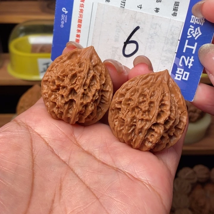 吊坠文玩核桃35全品血灯笼