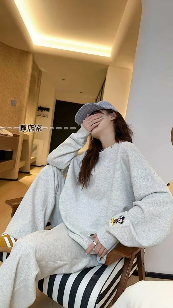 韩版宽松上衣长袖春季卫衣原宿刺绣米奇领口开叉-635