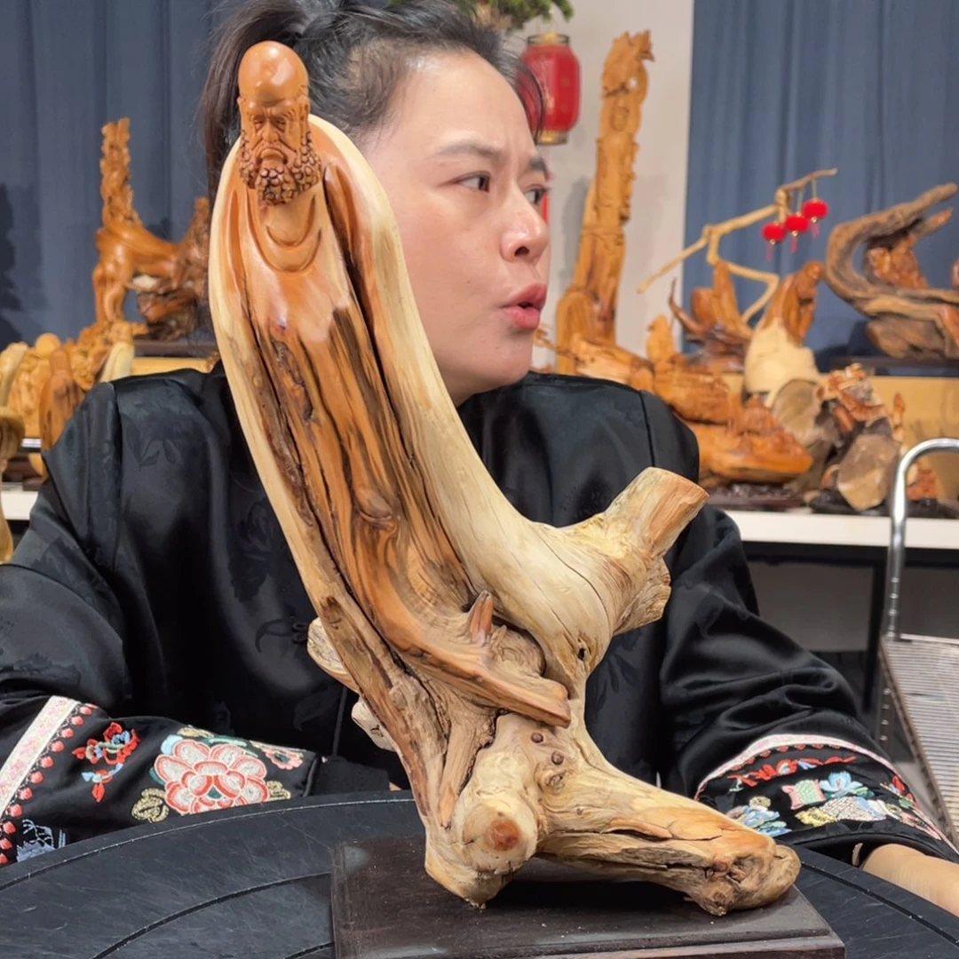 柏木（崖柏）随型摆件