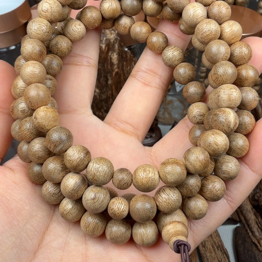 沉香碎屑沉香柬埔寨菩萨 0.8*22.8 克