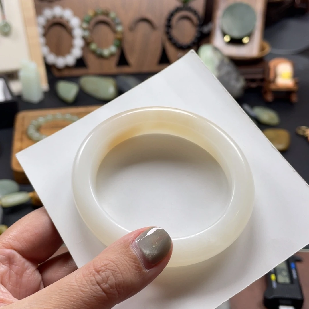 和田玉未镶嵌珠宝奇石