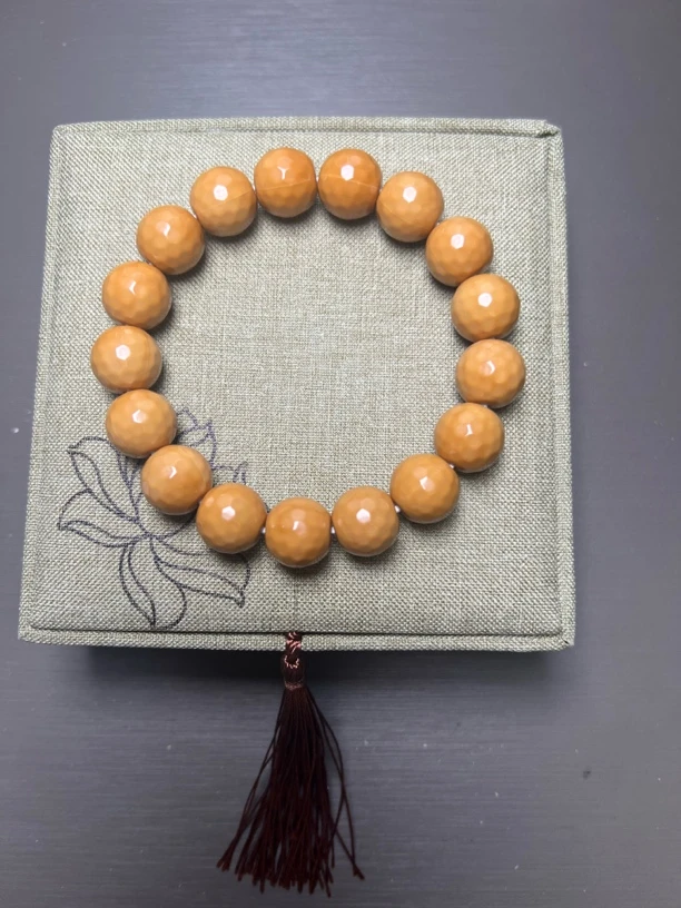 猴头龙岩手串钻石面