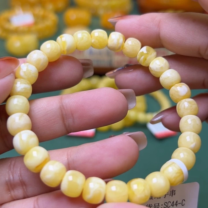 蜜蜡未镶嵌珠宝奇石