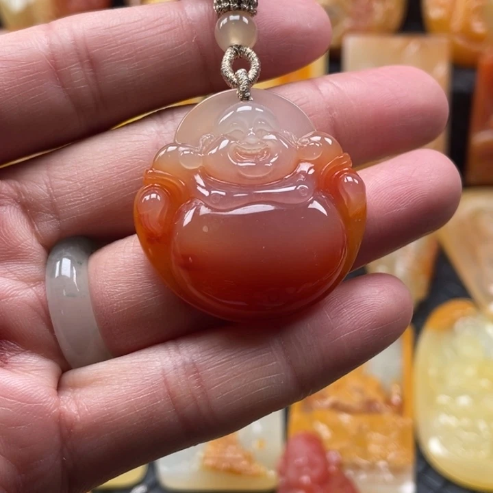 石英质玉（黄龙玉）颈饰未镶嵌青*