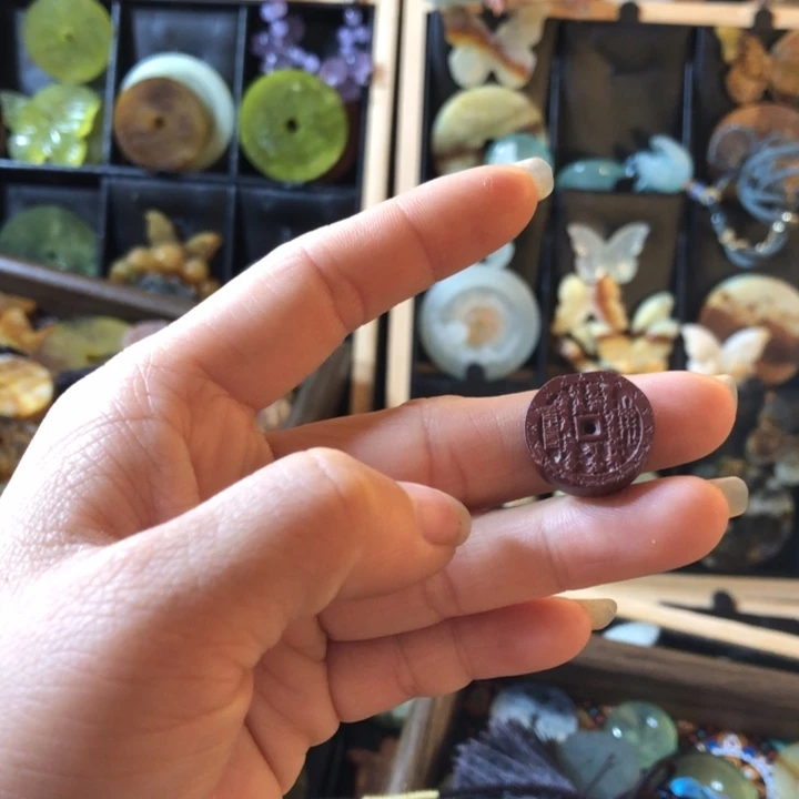 岫玉未镶嵌岫玉挂件