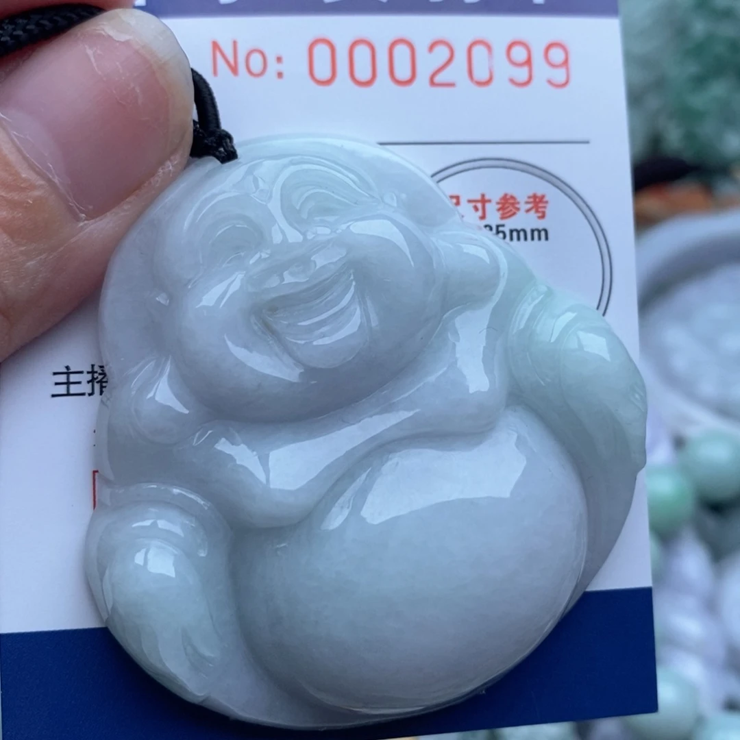 翡翠未镶嵌颈饰在