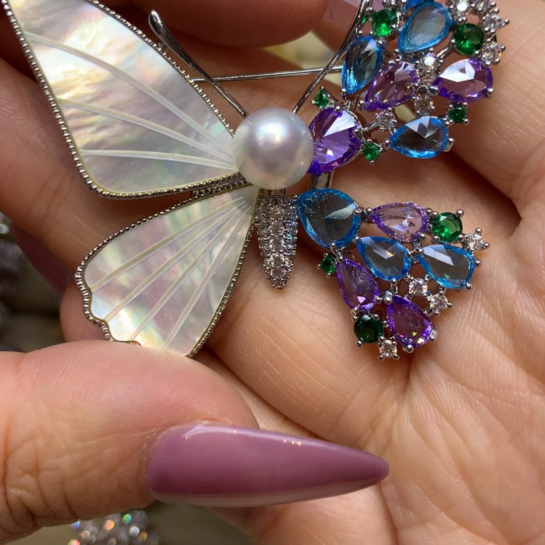 未镶嵌胸饰海水珍珠