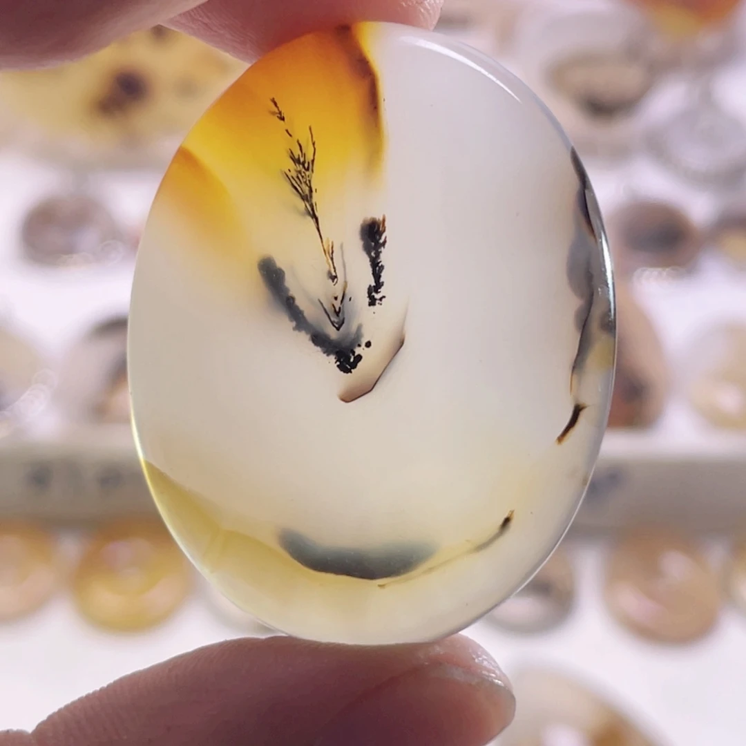 玛瑙/玉髓未镶嵌珠宝奇石