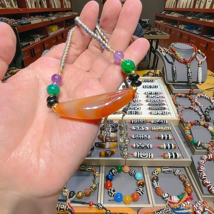 未镶嵌玛瑙/玉髓珠宝奇石