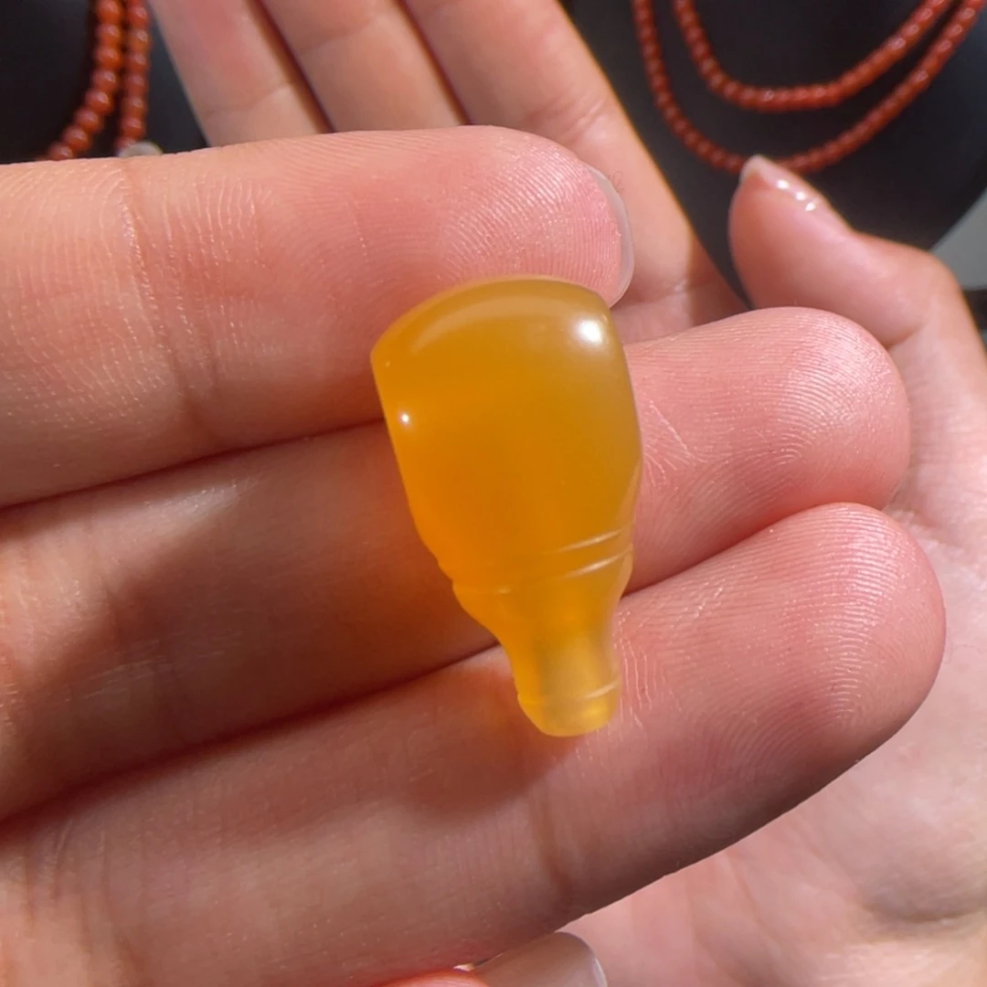 石英质玉（黄龙玉）未镶嵌三通对孔10.4mm不退换