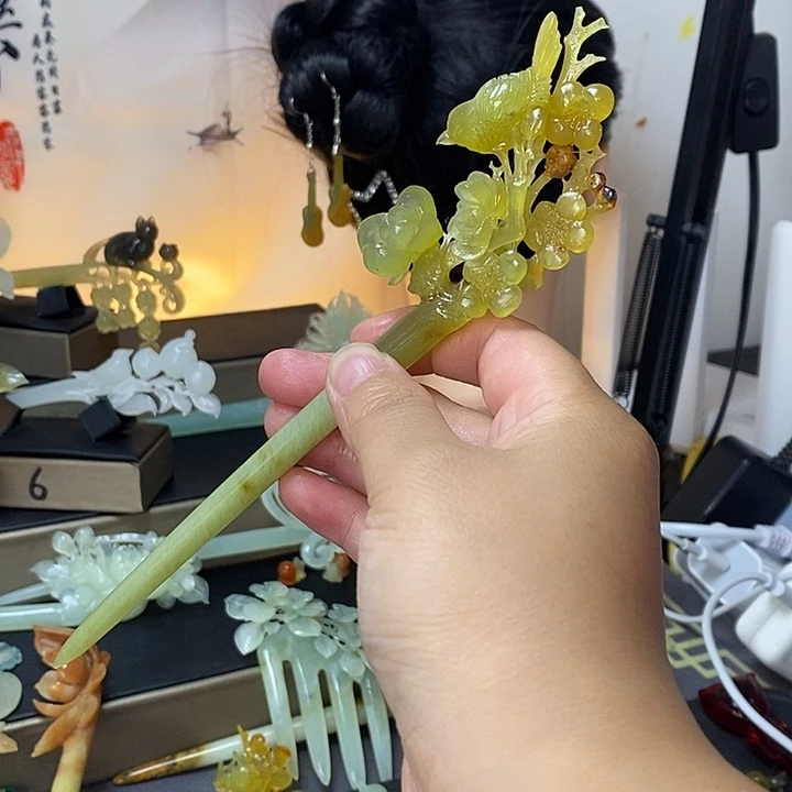 爱***妖蛇纹石玉合金发饰