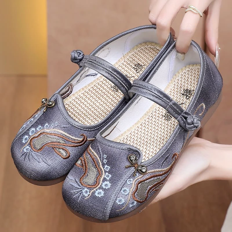 2025春季新款民族风老北京布鞋软底软面妈妈鞋平底舒适懒人鞋