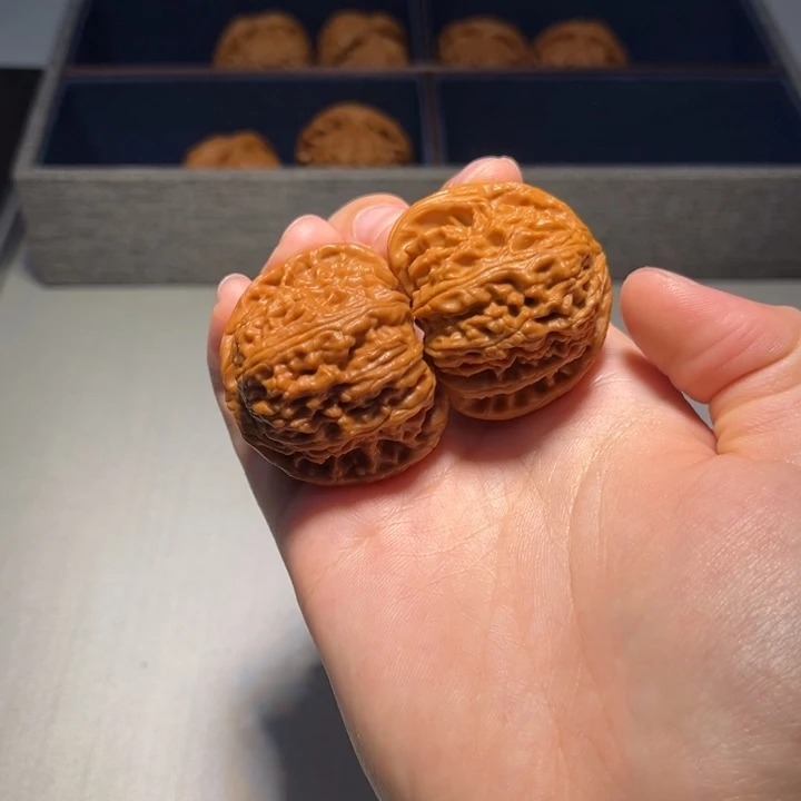 文玩核桃把件白狮子109