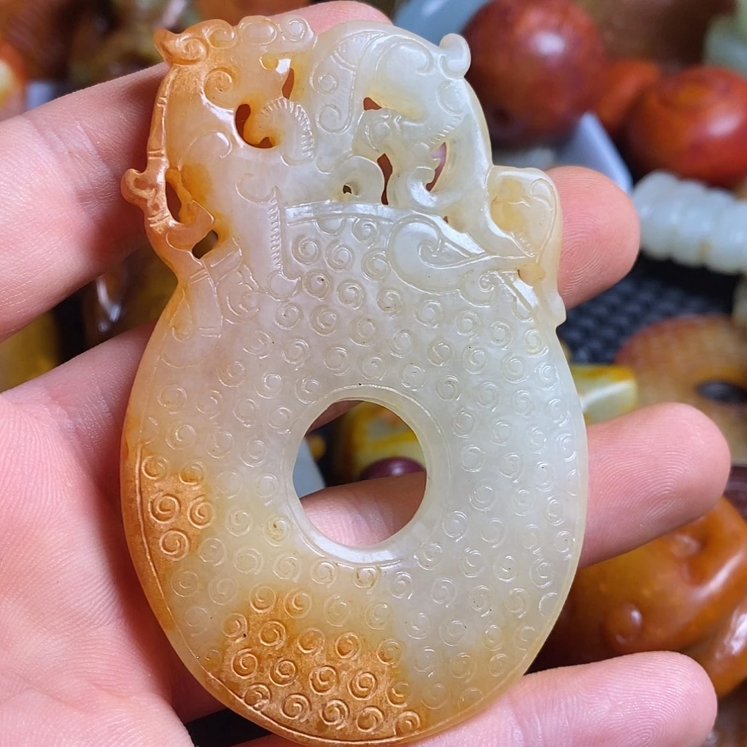 岫岩老玉（透闪石质玉）未镶嵌珠宝奇石