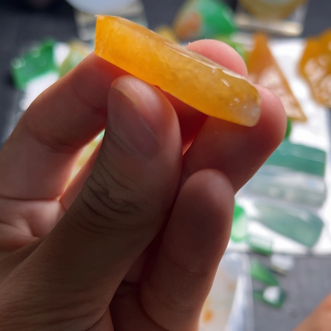 定制翡翠未镶嵌冰黄翡满色吊坠手牌料