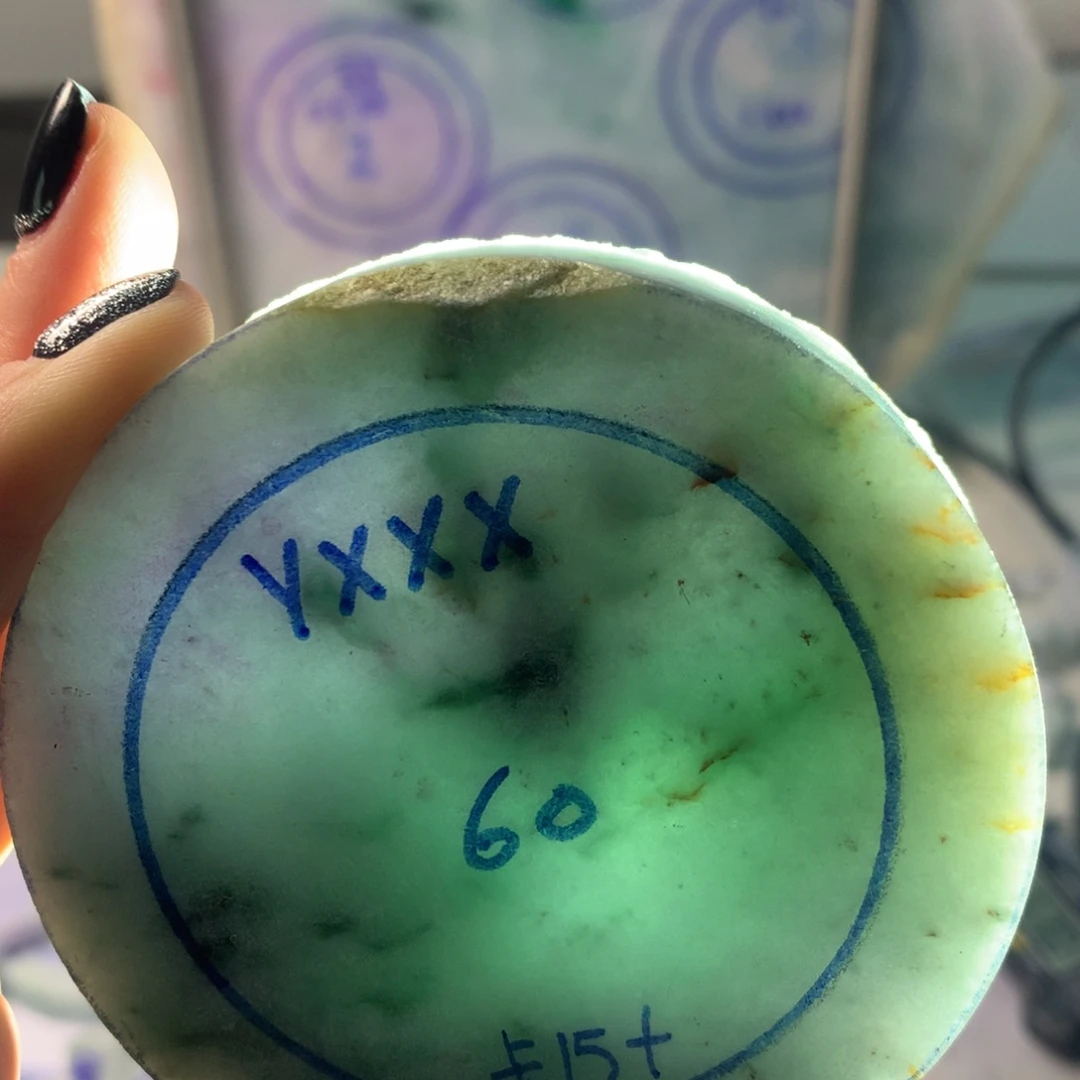 定制翡翠未镶嵌翡翠手镯