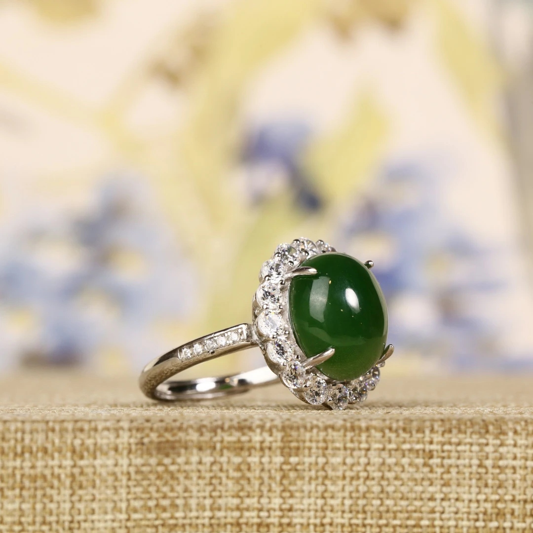 S925银镶碧玉蛋形戒指多样性B010009