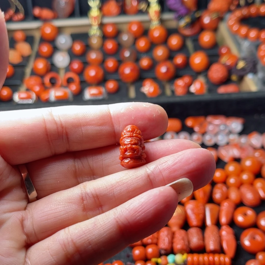 未镶嵌财财贝云南红玛瑙