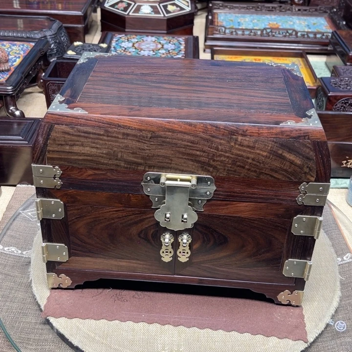 紫檀木类成套家具