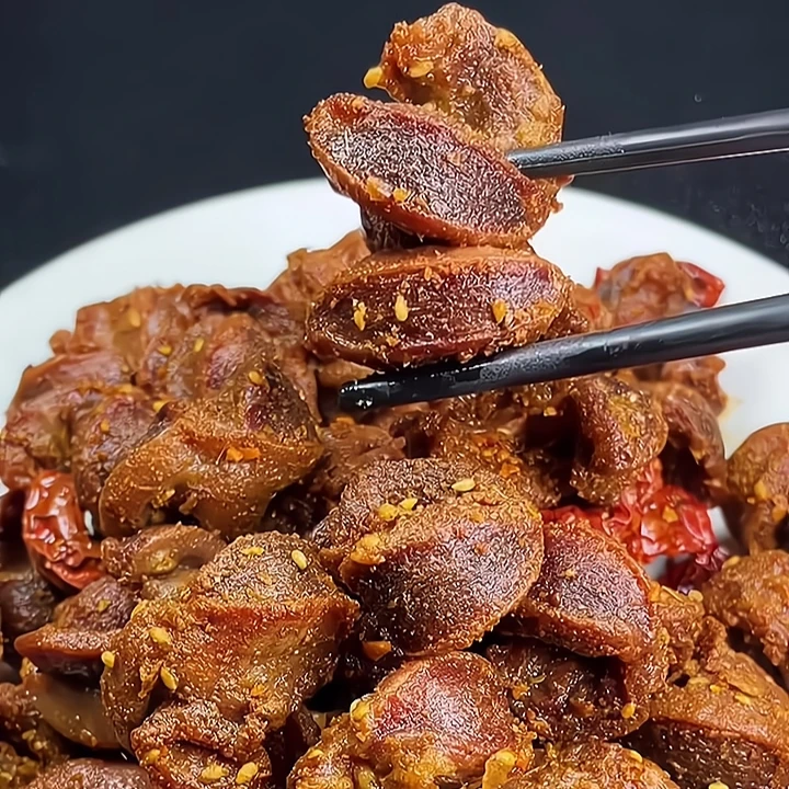 上班充饥食品网红休闲食品网红爆款酒鬼鸡胗休闲解馋看剧小零食