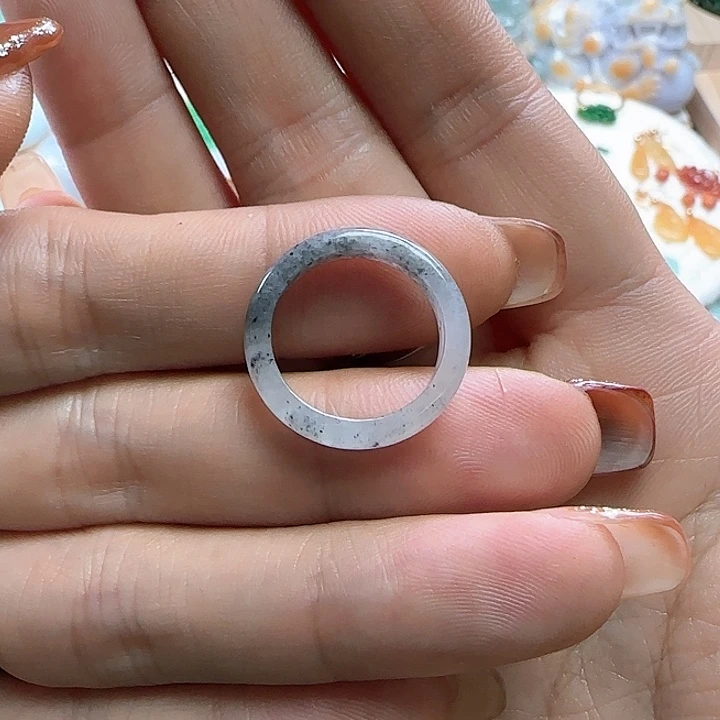 翡翠颈饰未镶嵌张*.冰乌鸡戒圈15.4