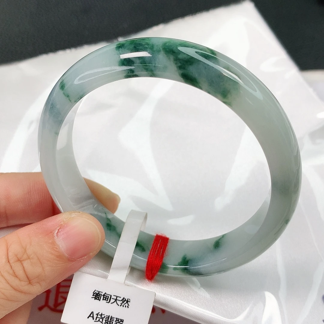 翡翠手镯未镶嵌，，，，，，
