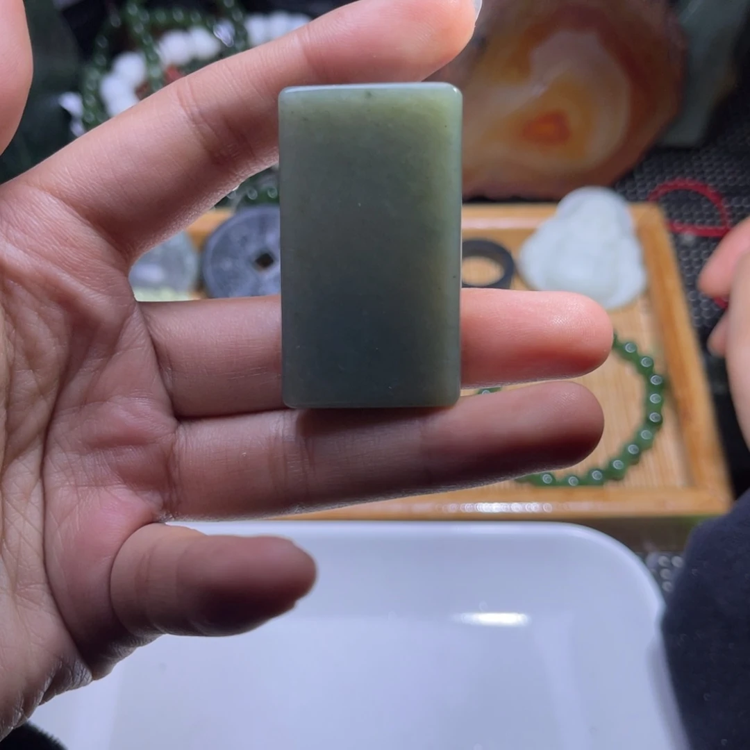 未镶嵌和田玉珠宝半成品且末料