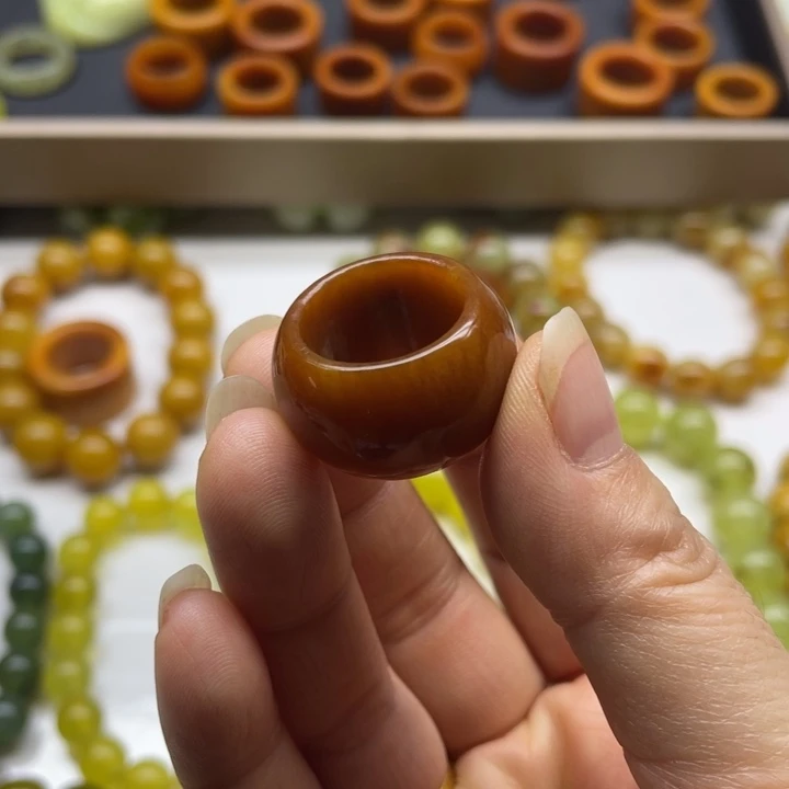 蛇纹石玉戒指未镶嵌酒**品