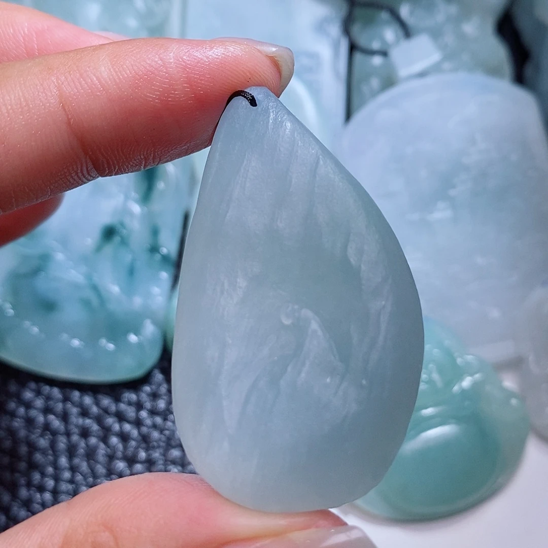 未镶嵌定制翡翠毛货付款后确认抛光