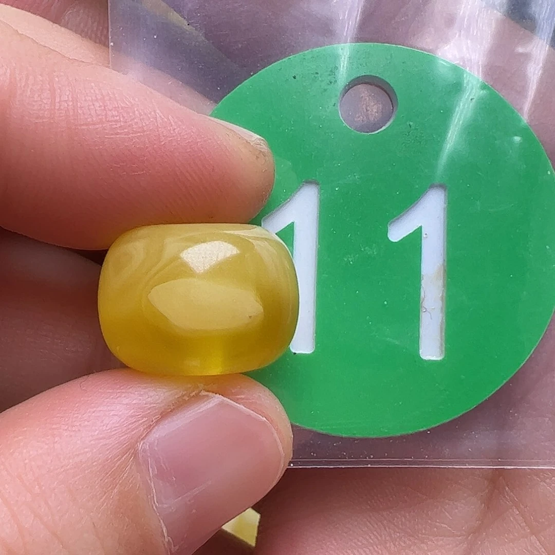 蜜蜡未镶嵌珠宝奇石六***物15m m