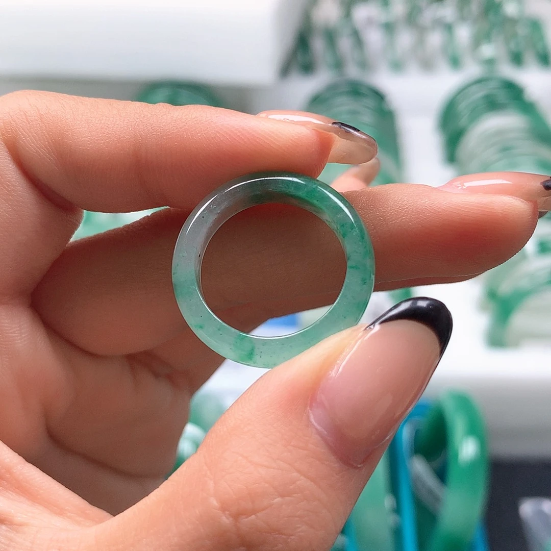 未镶嵌石英质玉（非洲翠）戒指多样性发货