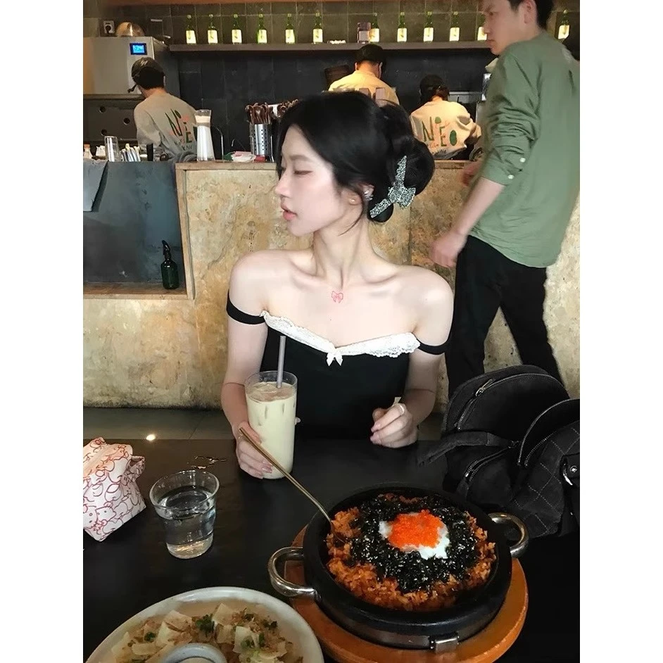 纯欲辣妹一字肩两穿夏季新款蕾丝拼接吊带背心显瘦外穿上衣女