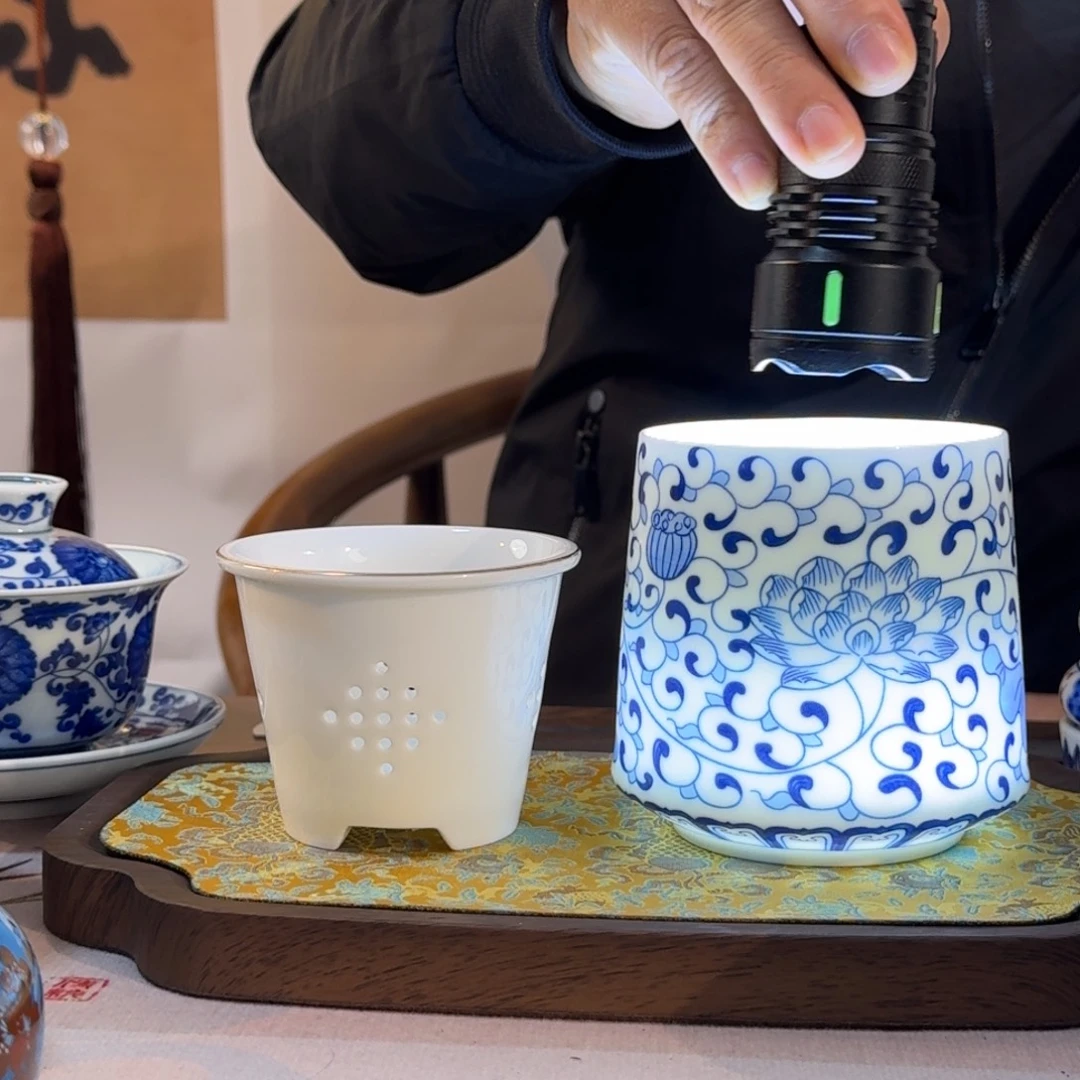 其他陶青花缠枝莲办公杯
