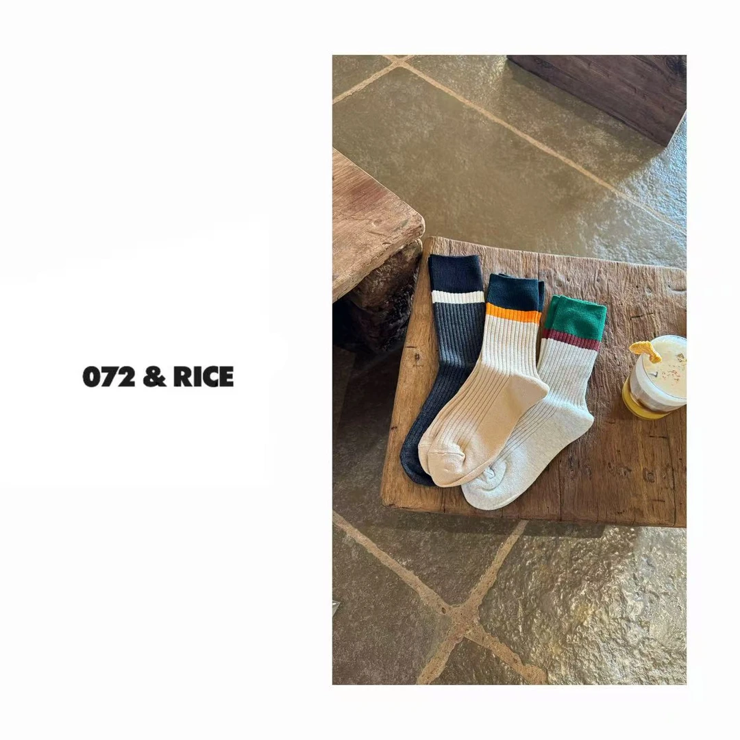 072 & RICE【东大门袜】秋季休闲百搭透气中筒袜 FD0243