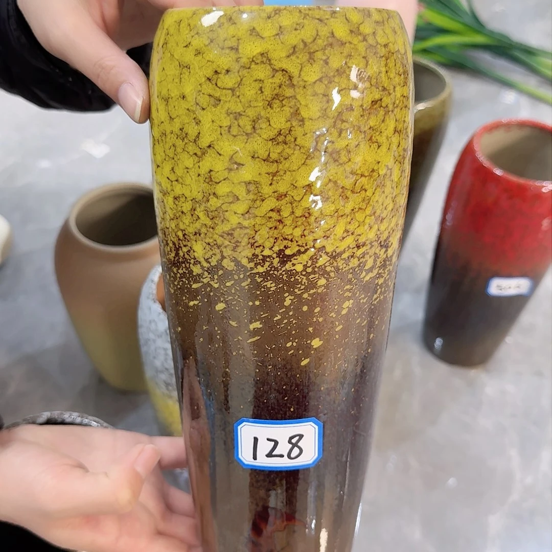 瓶128号复古陶瓷高25厘米瑕疵一个