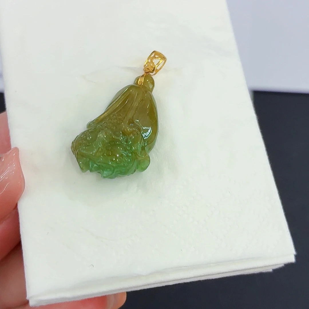 颈饰18K金镶嵌翡翠精品白菜吊坠