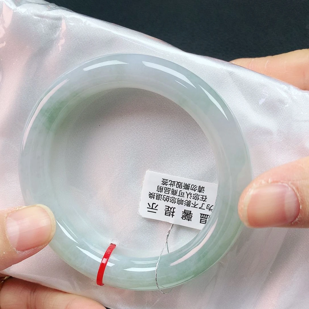 翡翠手镯未镶嵌55胖