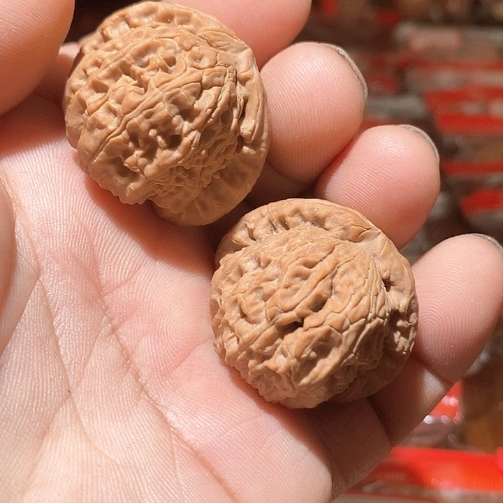 文玩核桃吊坠P****n白狮子