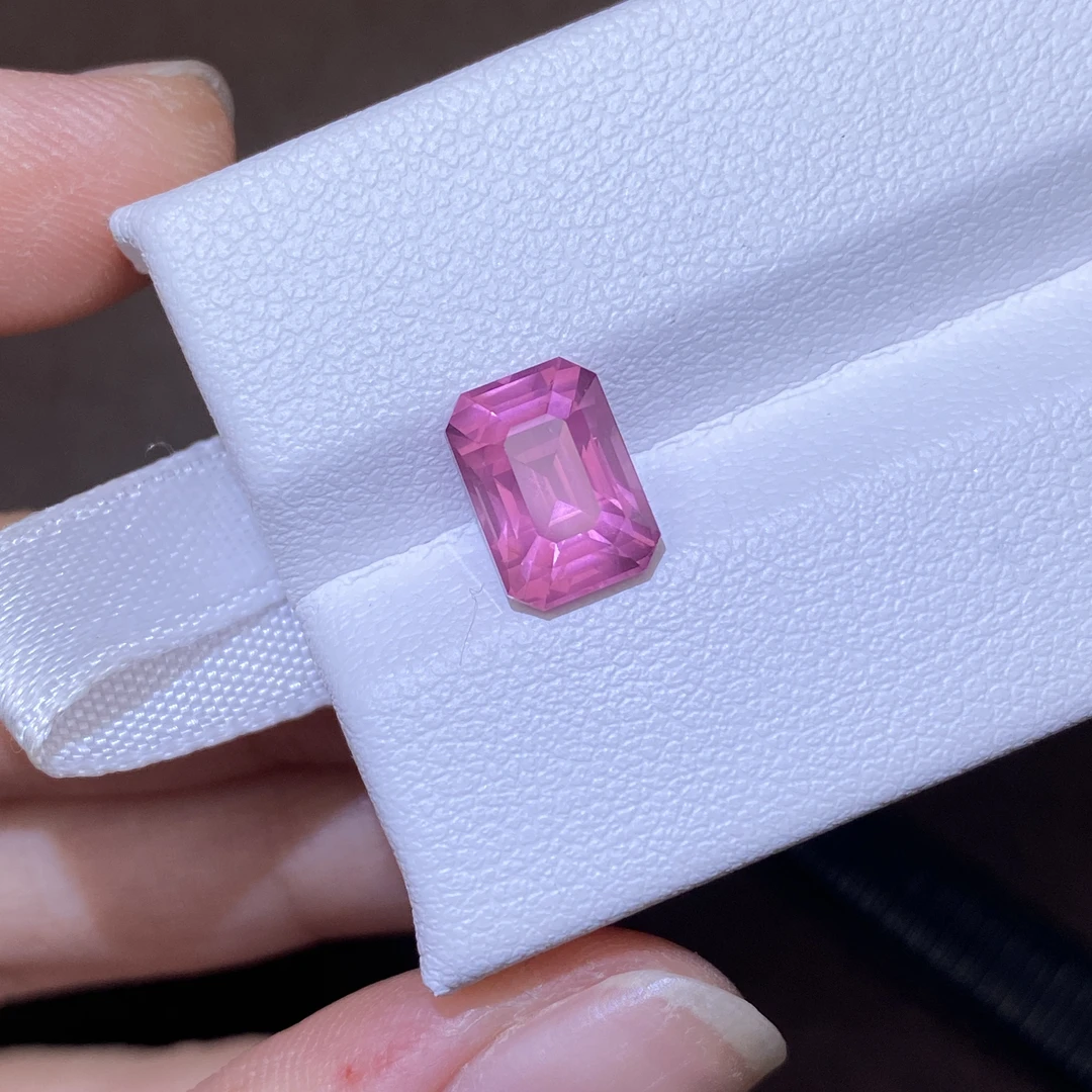 25A026 马亨盖尖晶宝石 3.20克拉