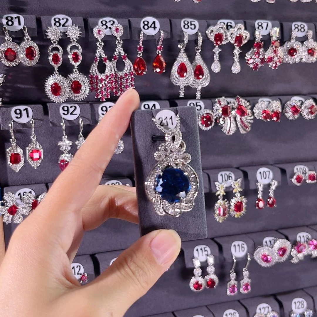 颈饰蓝宝石银S925镶嵌