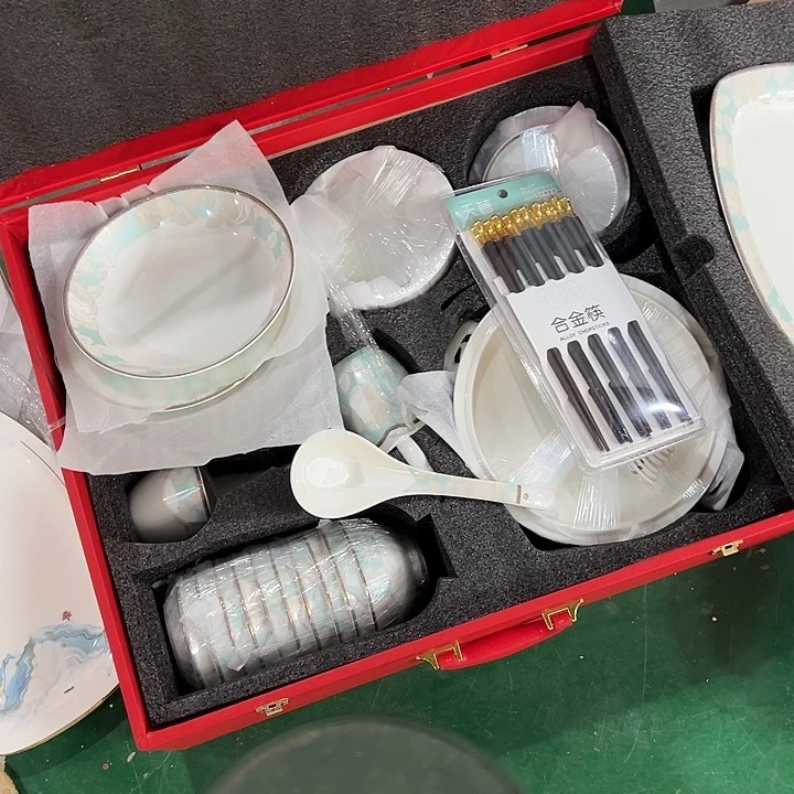 搪瓷尾货套装62件带礼盒