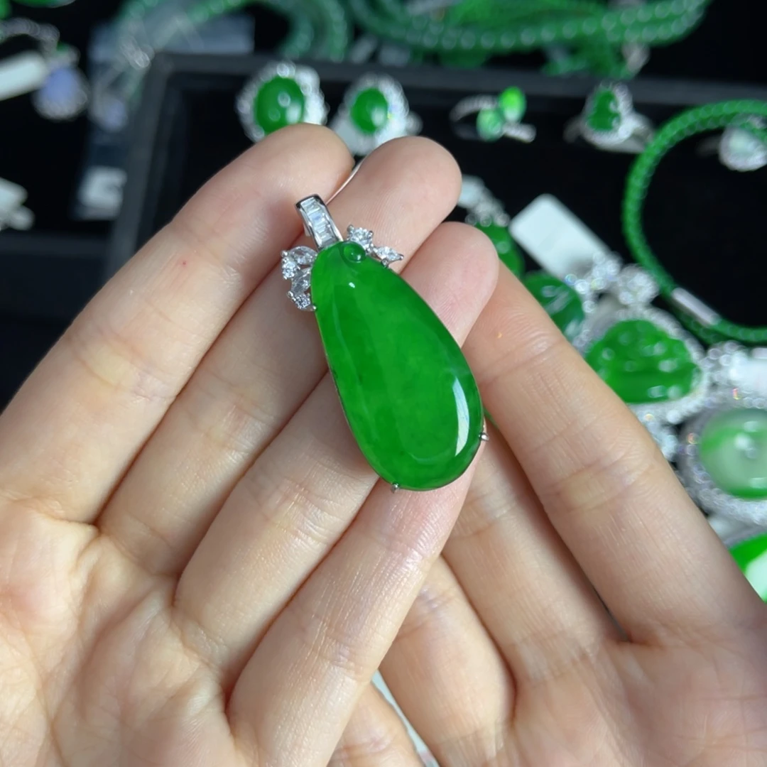 翡翠银S925镶嵌戒指福瓜吊坠