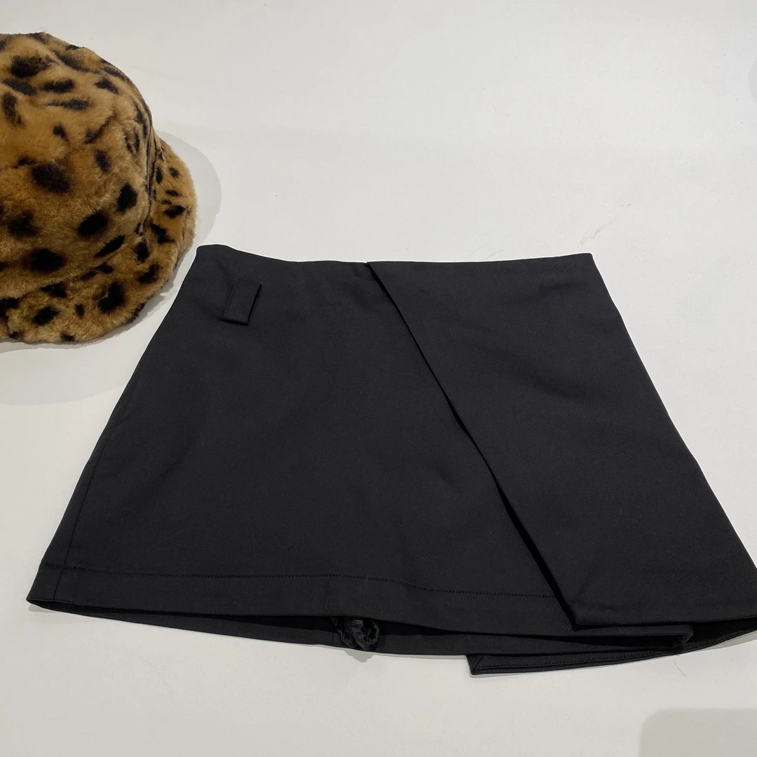 RRROSE斜搭片低腰短裙