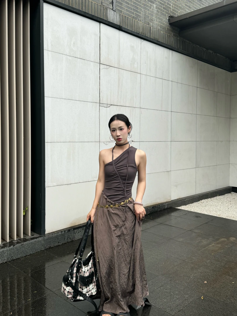 【梨零零同款】 拼接长裙无袖中长裙斜肩连衣裙露肩显瘦