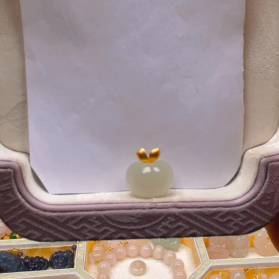 和田玉18K金镶嵌吊坠(不含链)晴水苹果